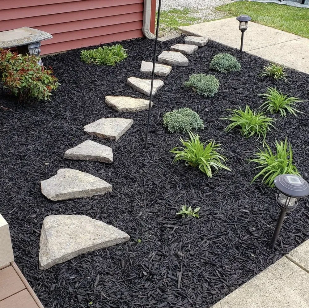 Reliable yard maintenance experts serving Lexington, KY - RR's Mowing