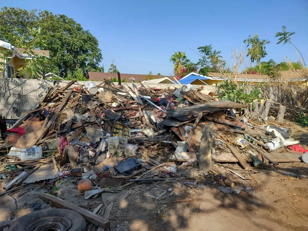 Custom lawn mowing service in Mira Loma, CA - R&S Demo & Junk Removal