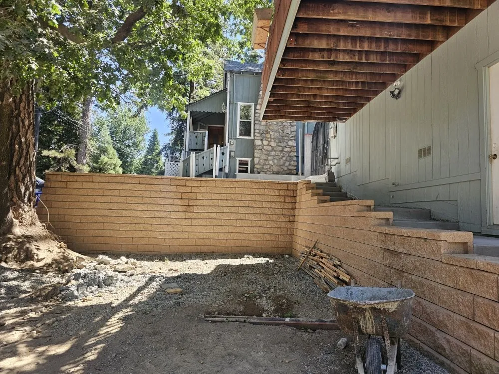 Affordable yard cleanup service in Mira Loma, CA - R&S Demo & Junk Removal