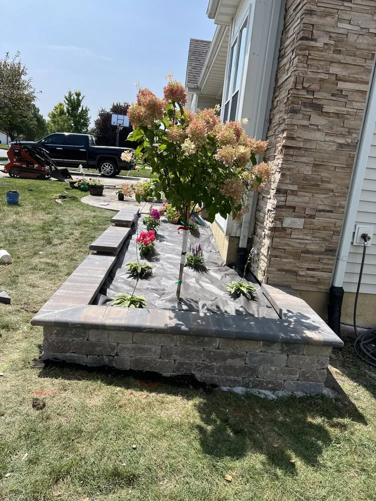 Local yard maintenance experts serving Calumet City, IL - RS Landscaping