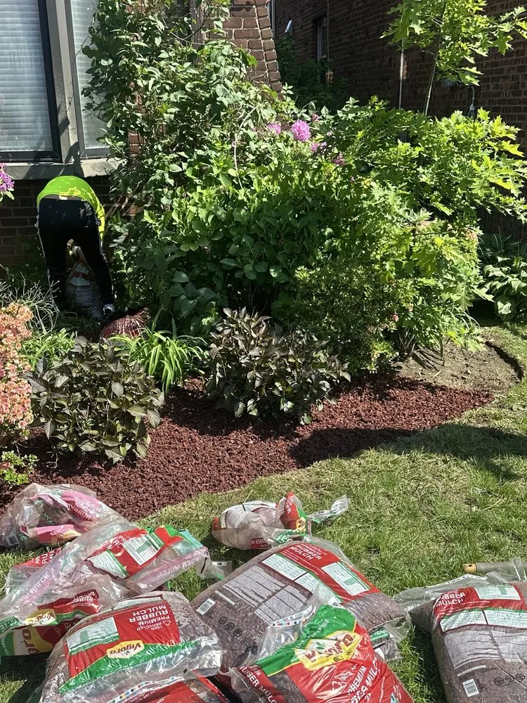 Local yard cleanup service experts serving New York, NY - R&S Landscaping Services