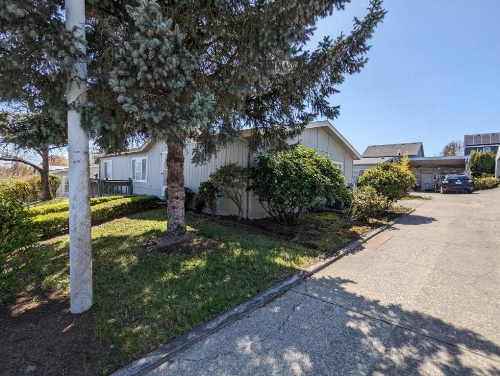 Reliable residential landscaping experts serving Monmouth, OR - R&S Lawn Mowing & Maintenance