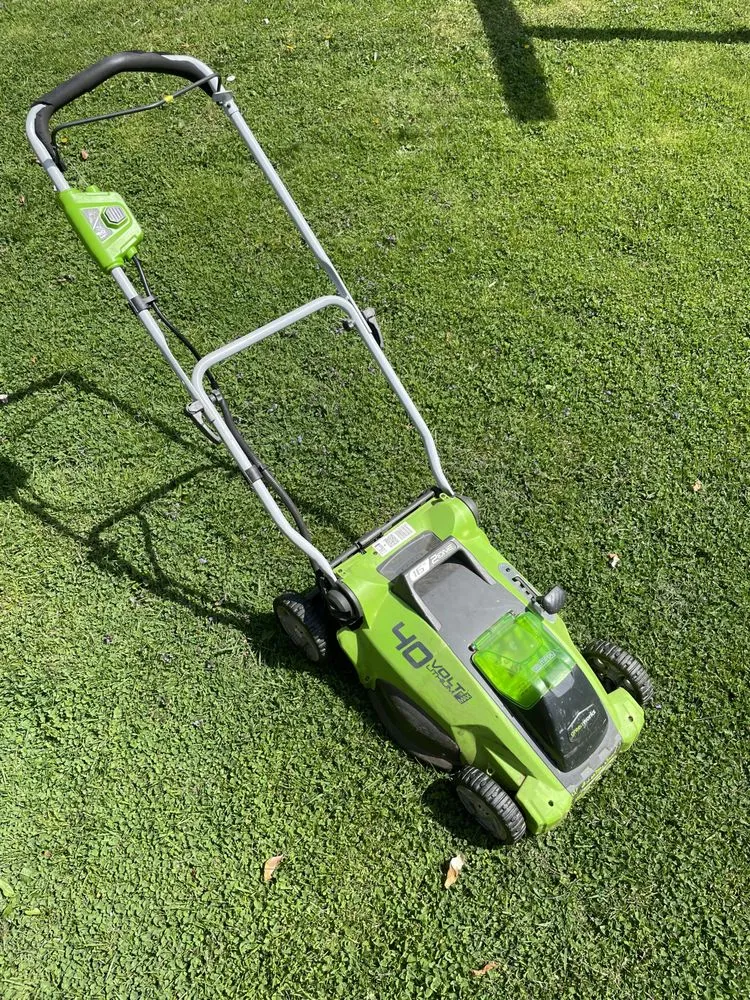 Expert yard maintenance experts serving Morgantown, WV - RS Lawn Service