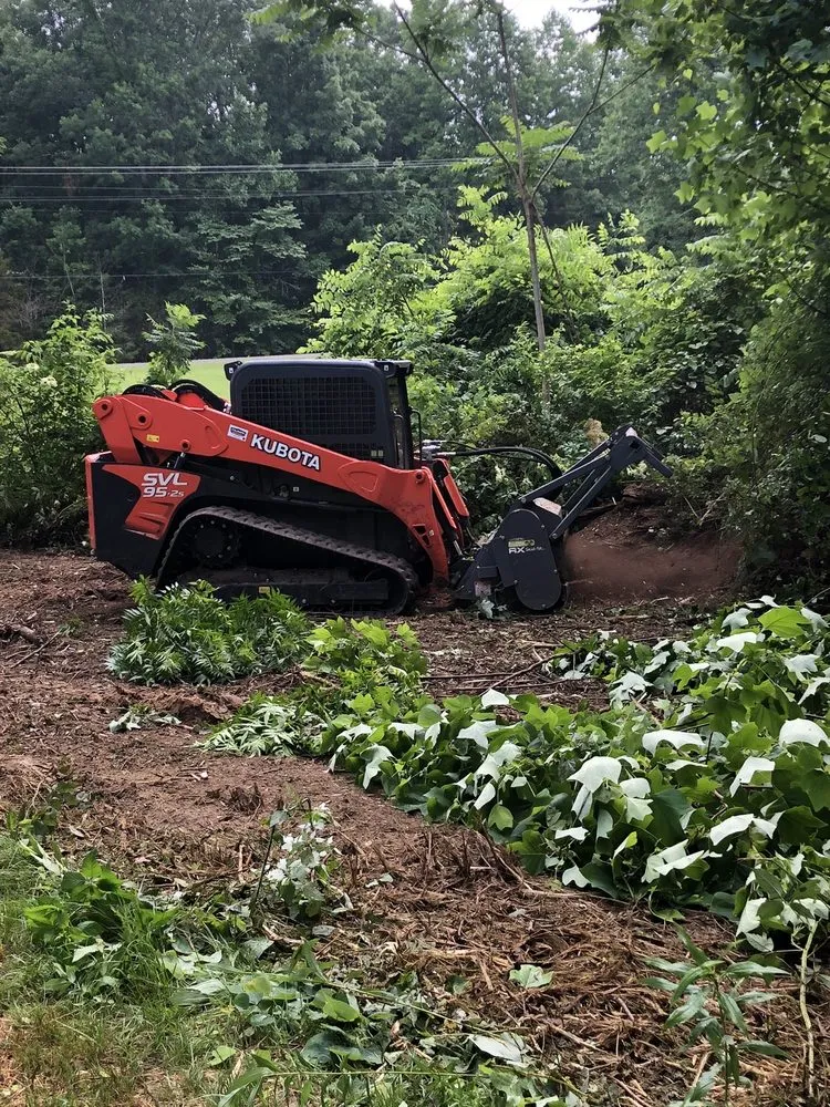 Custom yard maintenance in Fayetteville, TN by R&S Logging