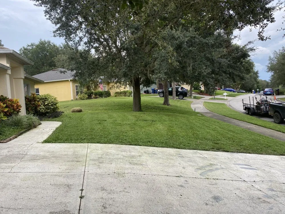 Top-rated landscaping services experts serving Groveland, FL - R&S Property Services