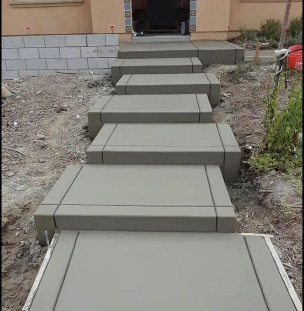 Top-rated lawn care service in Denver, CO by Rs Service Maintenance and Transportation