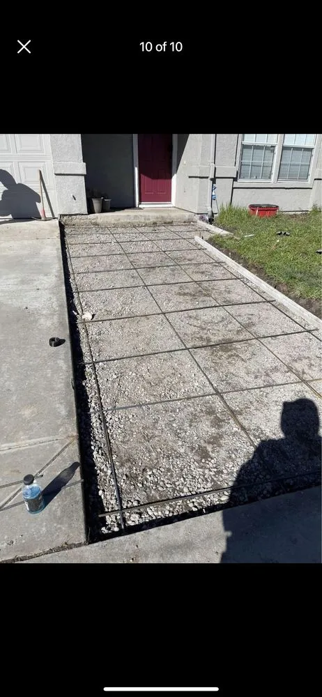 Expert lawn care service for homes in Antioch, CA by RT Concrete And Landscaping