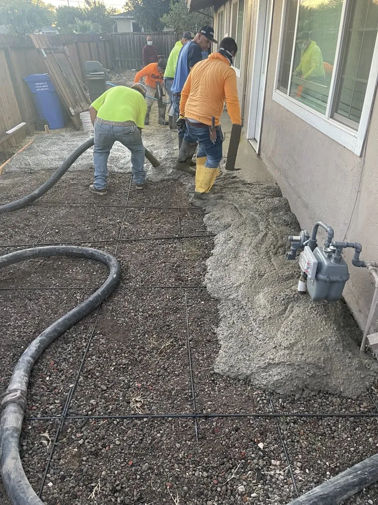 Expert yard cleanup service in Antioch, CA - RT Concrete And Landscaping