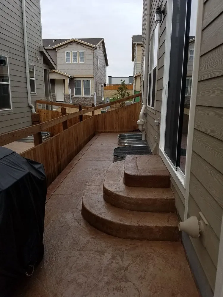 Professional landscape design in Aurora, CO by R&T Concrete