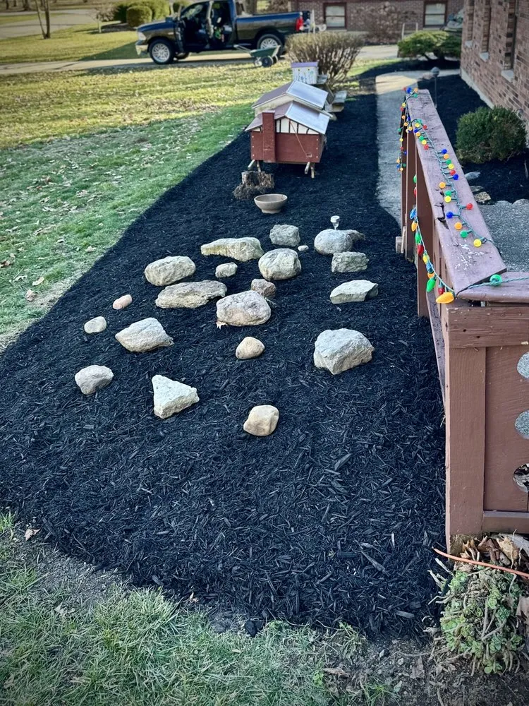 Local garden landscaping in Fairborn, OH - RT Lawn Care L.L.C.