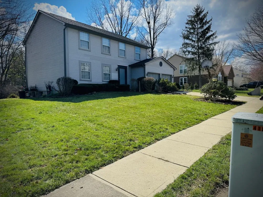 Professional yard maintenance experts serving Fairborn, OH - RT Lawn Care L.L.C.