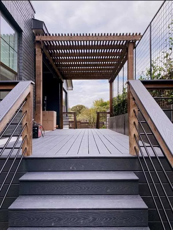 Local yard maintenance in Cedar Park, TX - RT Lawn Services & Outdoor Living