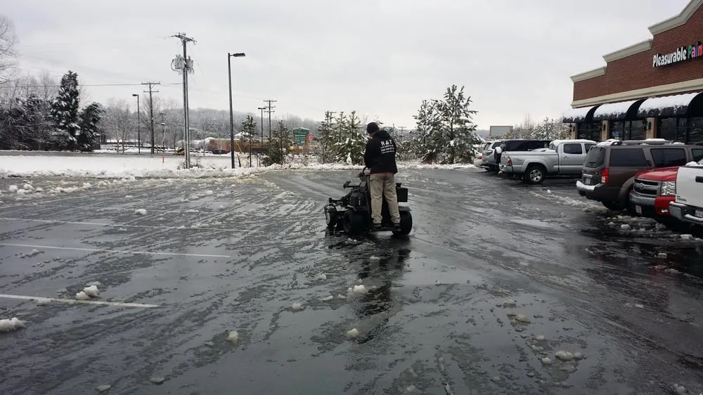 Expert yard cleanup service in Denver, NC - R&T Lawn Services