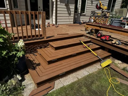 RT Total Lawn Care Logo