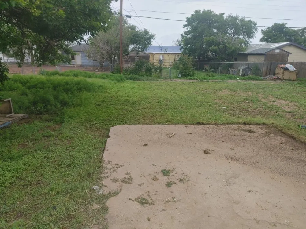 Custom lawn mowing service in Amarillo, TX by RTA & CO.