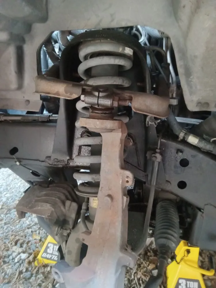 Expert garden landscaping for year-round maintenance in Richmond, VA by Rta Repairs And Landscaping Services