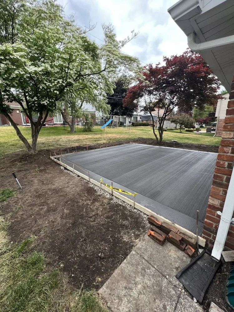 Expert residential landscaping in Waterford Township, MI by RTB Outdoor Services