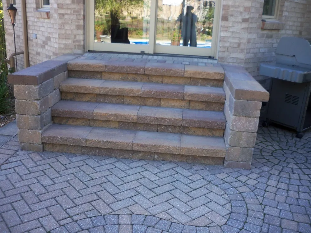 Expert outdoor landscaping experts serving Macomb, MI - Rtistic Hardscapes