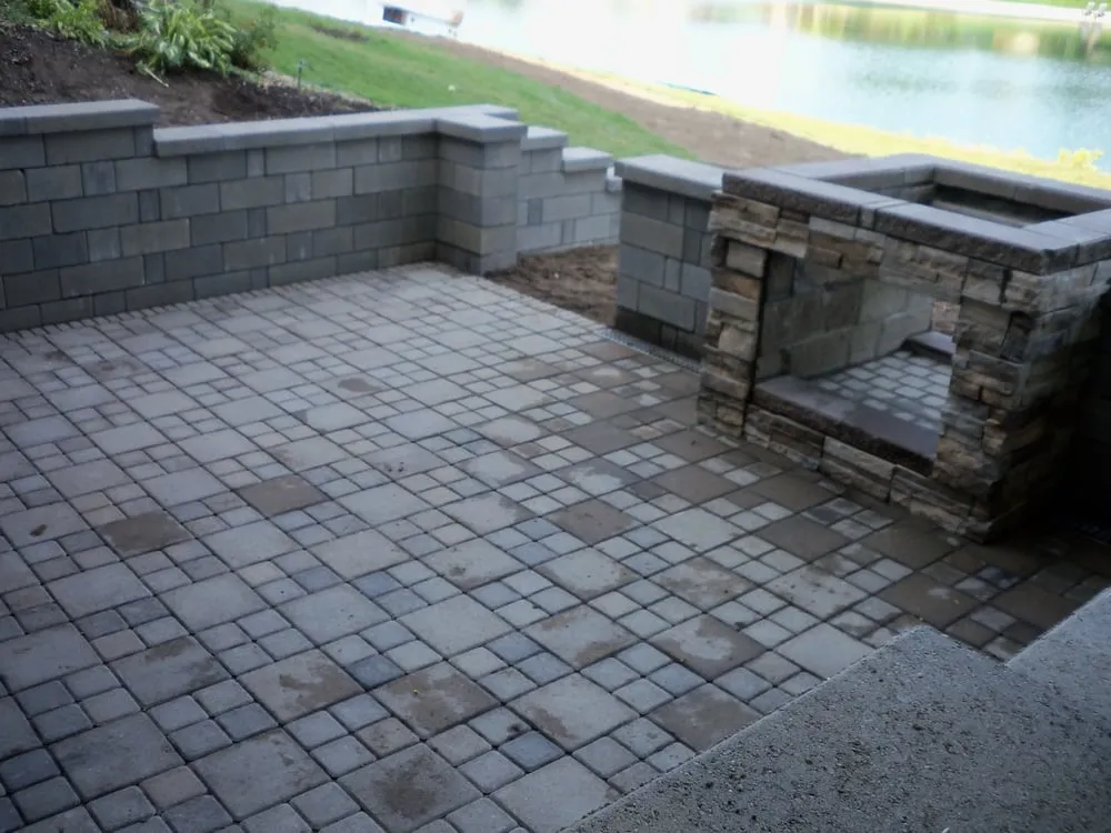 Affordable yard maintenance with custom design across Macomb, MI - Rtistic Hardscapes