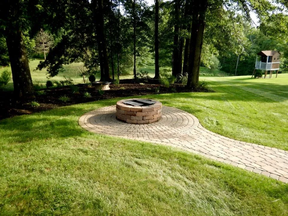 Local yard maintenance in Greensburg, PA - RTR Landscaping & Lawncare