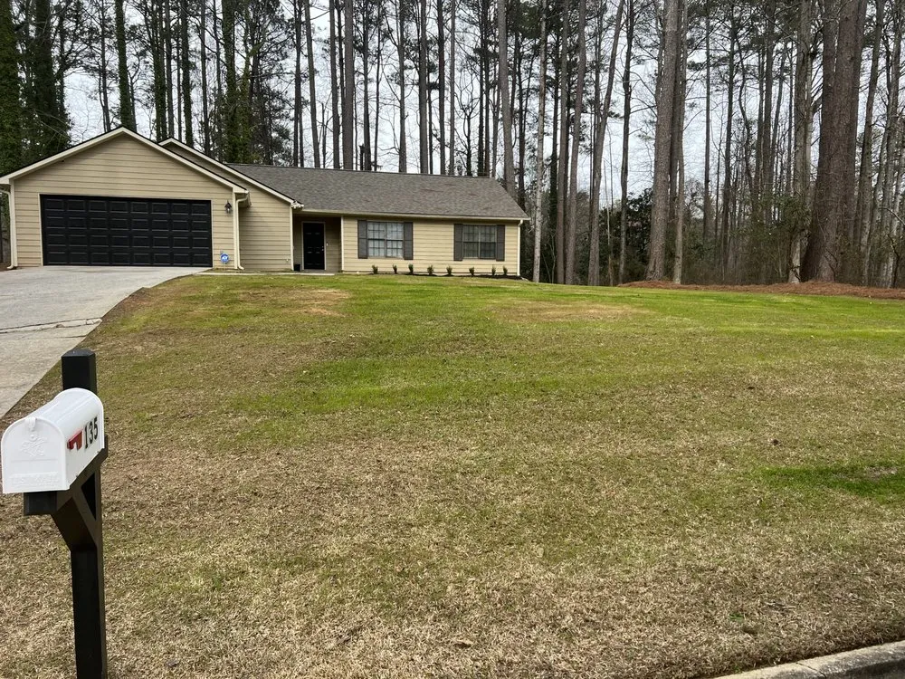Top-rated lawn care service in Fayetteville, GA by Rubber Boots Lawn Care Service