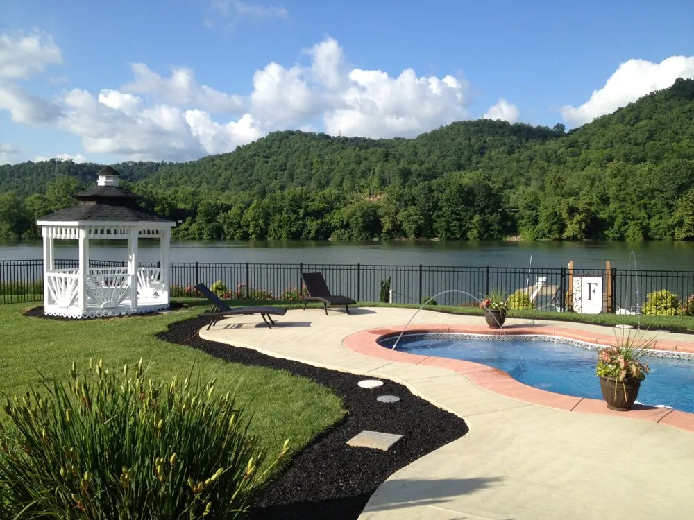 Affordable yard cleanup service for residential properties across Lakewood, NJ - Rubberecycle