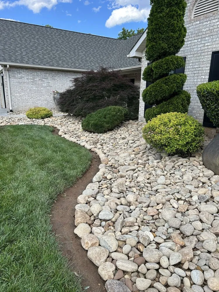 Affordable garden landscaping for year-round maintenance across Knoxville, TN - Ruben landscaping