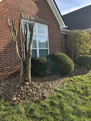 Ruben landscaping Logo