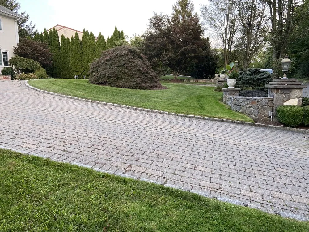 Expert yard cleanup service experts serving Mamaroneck, NY - Ruben Lopez Landscaping