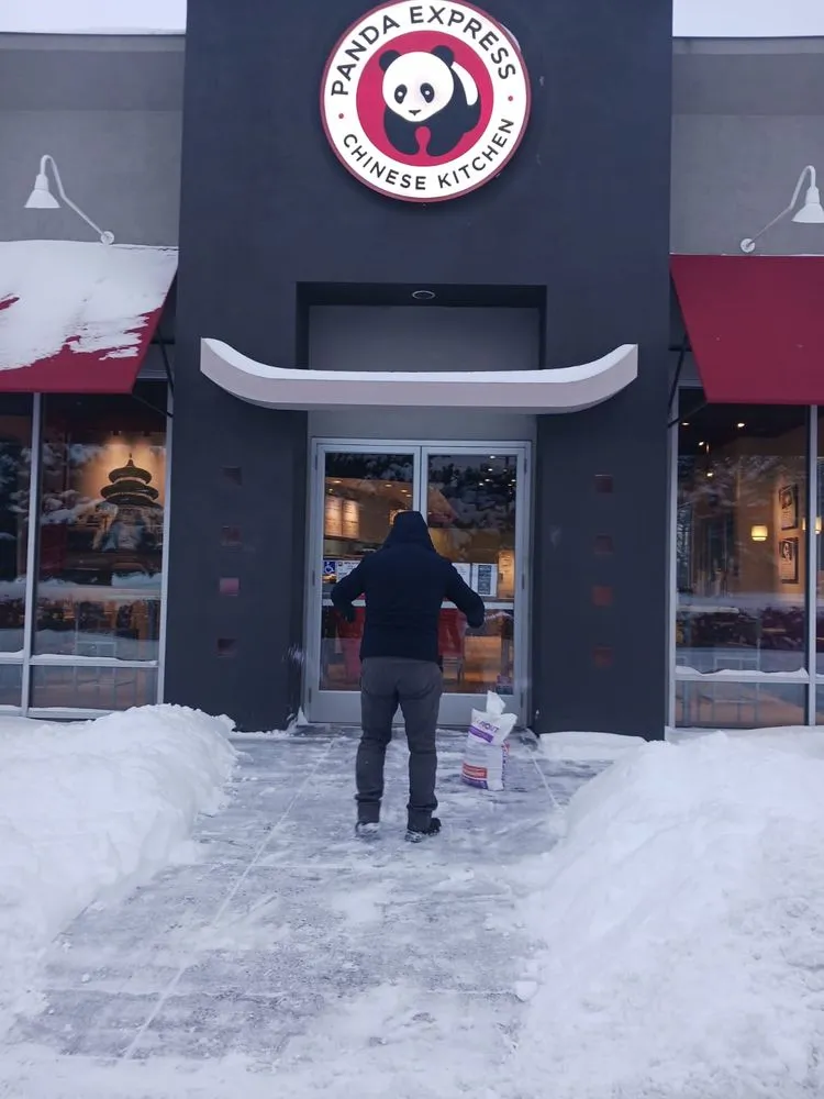 Custom lawn mowing service in Bellingham, WA - Rubens Landscape Asphalt