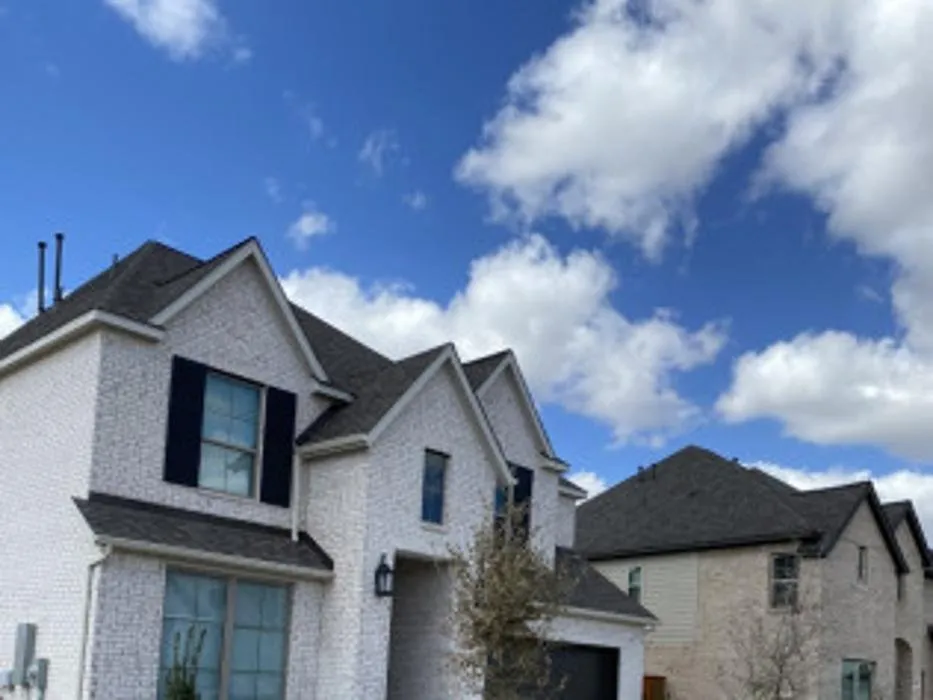 Trusted landscape installation for homes in Del Valle, TX by Ruben's Landscaping