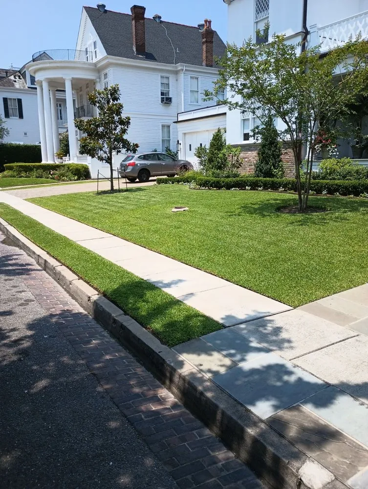 Local landscape design for residential properties in New Orleans, LA by Ruben's Lawn Care