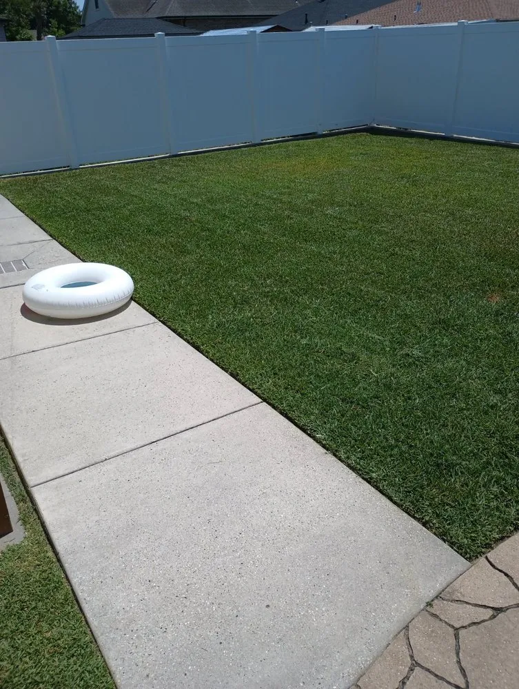 Top-rated landscaping services experts serving New Orleans, LA - Ruben's Lawn Care