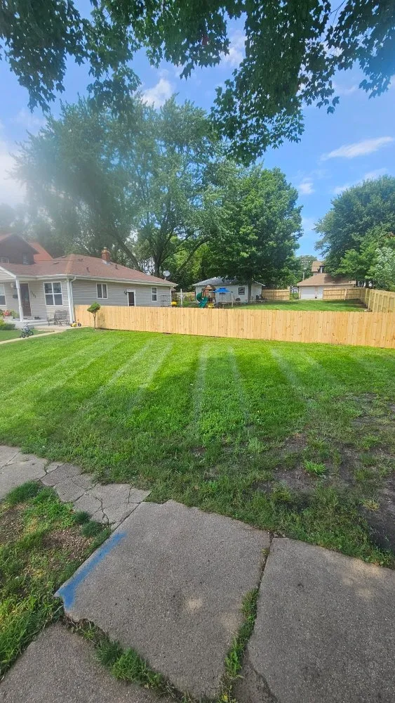 Expert yard maintenance in Rockford, IL by Rubens Lawncare services