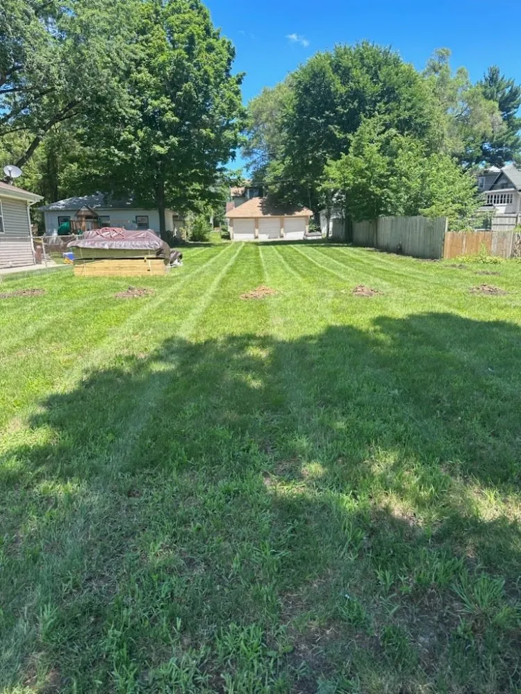 Custom outdoor landscaping for homes across Rockford, IL - Rubens Lawncare services