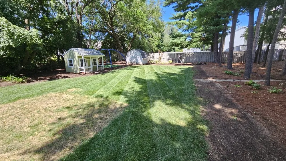 Expert garden landscaping in Rockford, IL by Rubens Lawncare services