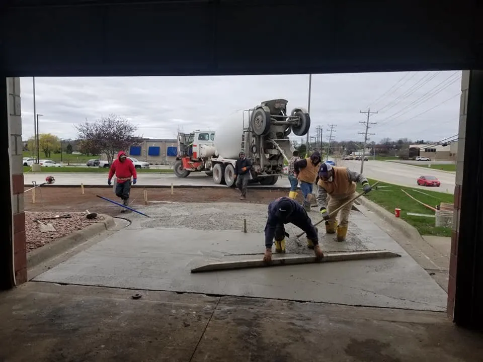 Local landscaping services near you in Woodstock, IL by Rubi Hardscapes