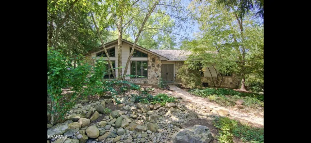 Affordable landscape design experts serving Knoxville, TN - Rubicon Pressure Washing