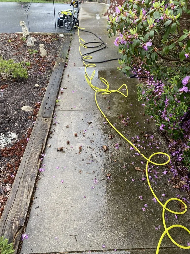 Trusted residential landscaping in Columbus, OH by Rubino Pressure Washing