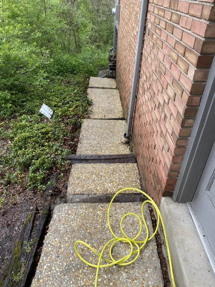 Professional lawn mowing service in Columbus, OH by Rubino Pressure Washing