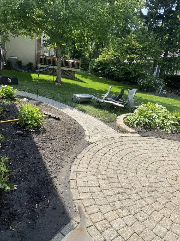 Professional yard maintenance in Columbus, OH by Rubino Pressure Washing