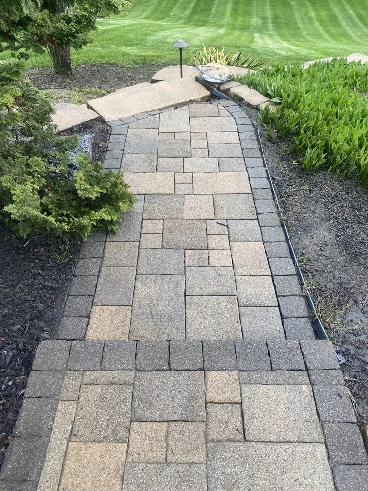 Local lawn mowing service experts serving Columbus, OH - Rubino Pressure Washing