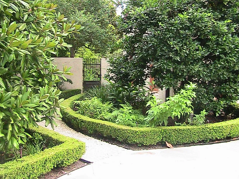 Affordable yard maintenance in Houston, TX by Ruckel Dillon Wright