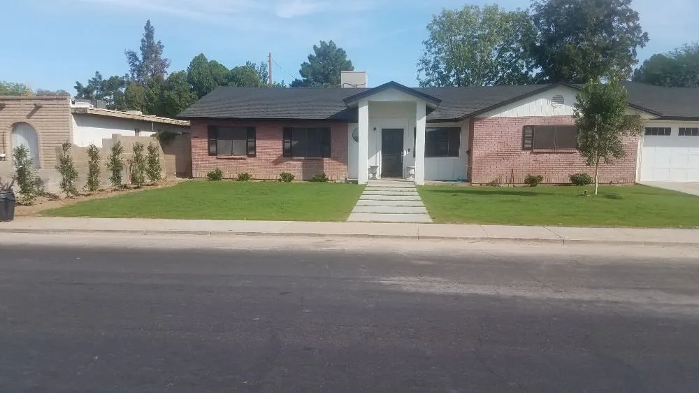 Professional yard maintenance experts serving Apache Junction, AZ - Rudd's Landscaping