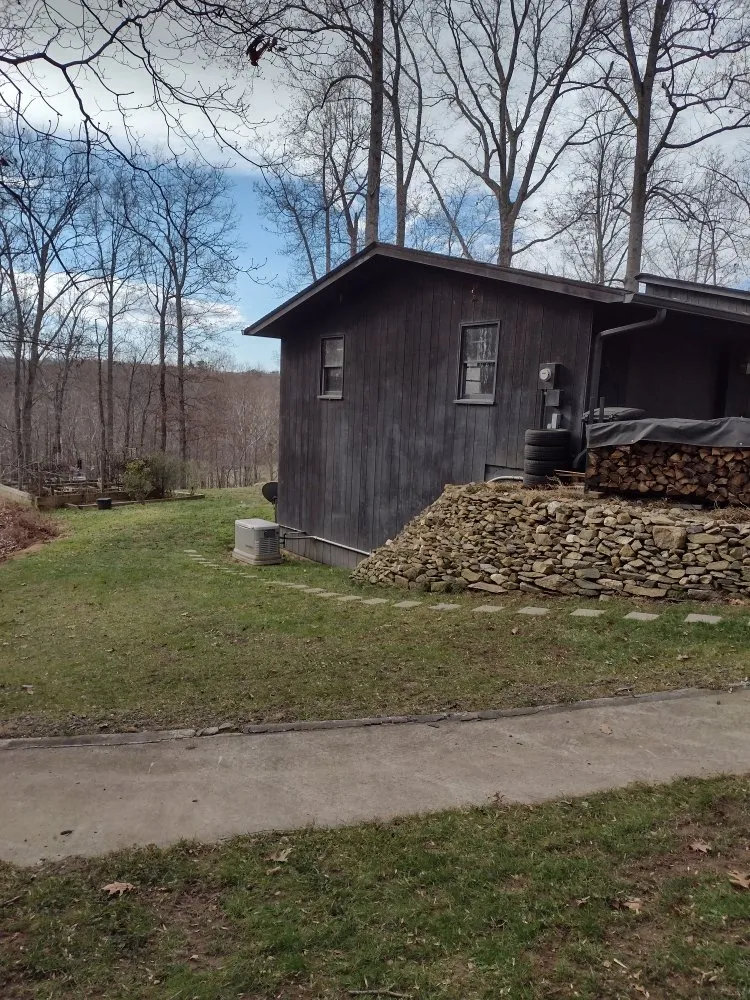 Top-rated lawn care service in Sperryville, VA - Rudi's Lawn and Landscape
