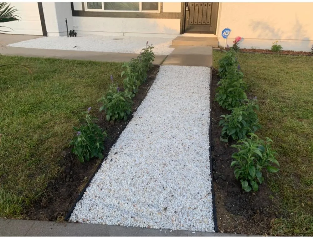 Affordable lawn care service for beautiful yards across Simi Valley, CA - Rudy’s Landscape