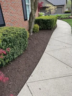 Rudy's Landscaping Logo