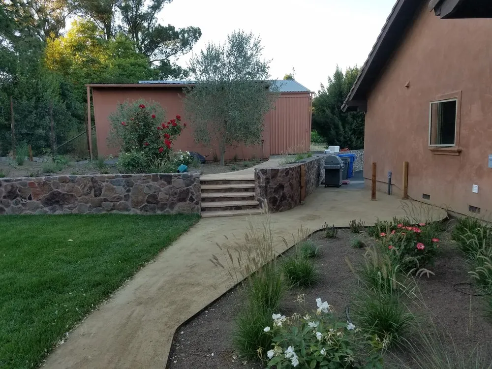 Expert yard maintenance in Sonoma, CA by Ruedas Construction