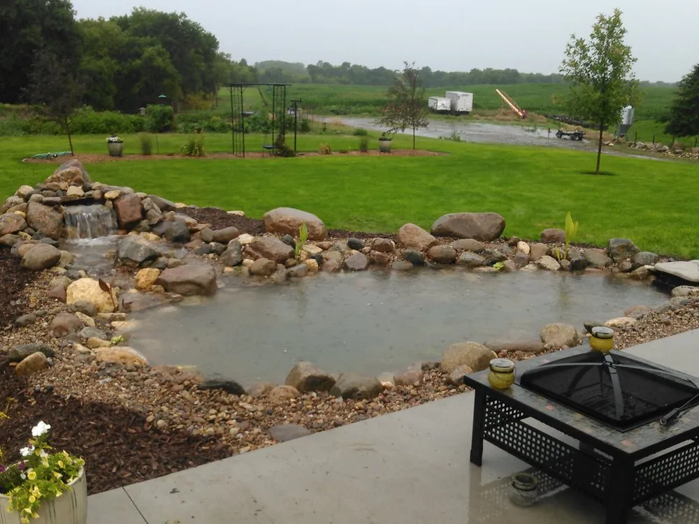 Custom outdoor landscaping in Omaha, NE - Ruff Waters
