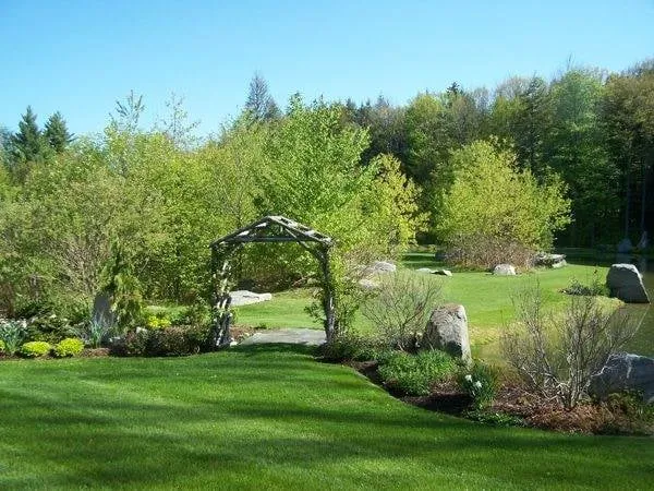 Affordable yard maintenance experts serving South Londonderry, VT - Rugg Valley Landscaping
